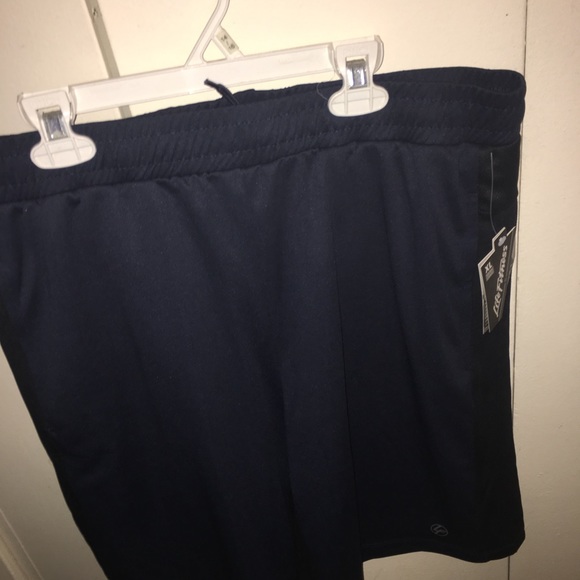 Shorts - Picture 2 of 5